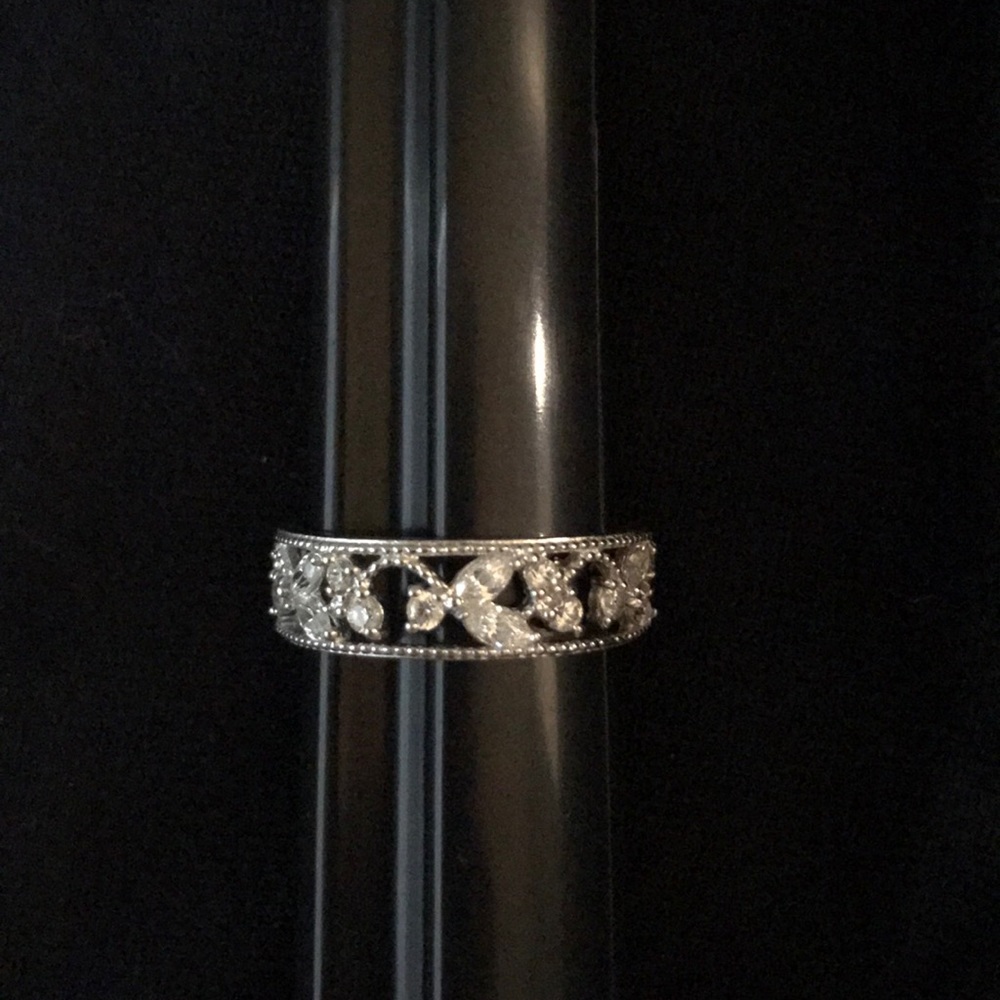 LACE DESIGN DIAMONIQUE®️ RING - Picture 2 of 6
